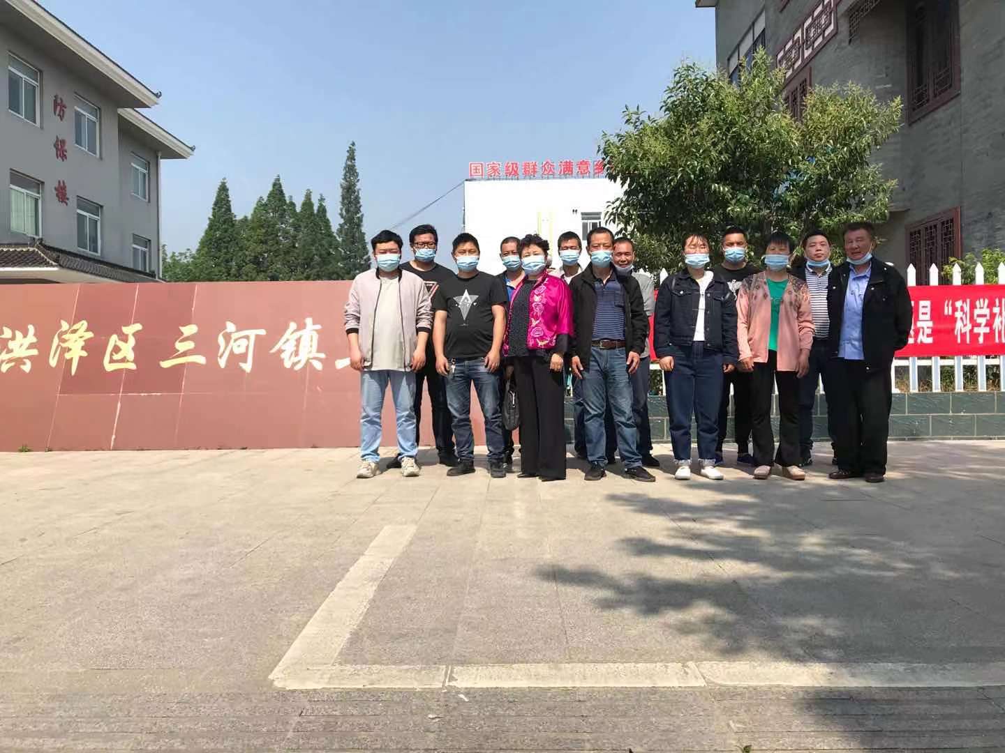 提供暖心接送專車！洪澤區(qū)三河鎮(zhèn)政府全力“護航”歐西員工疫苗接種